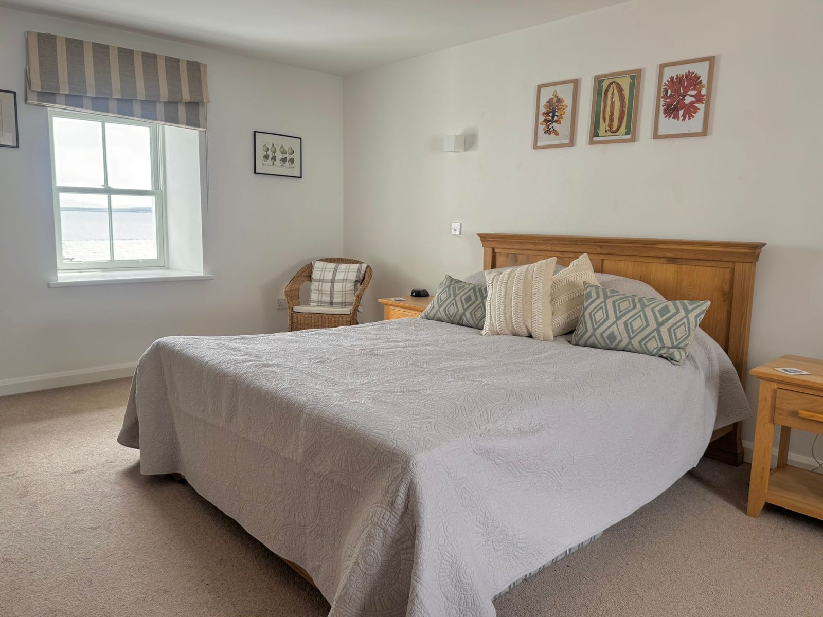 Master bedroom with sea view